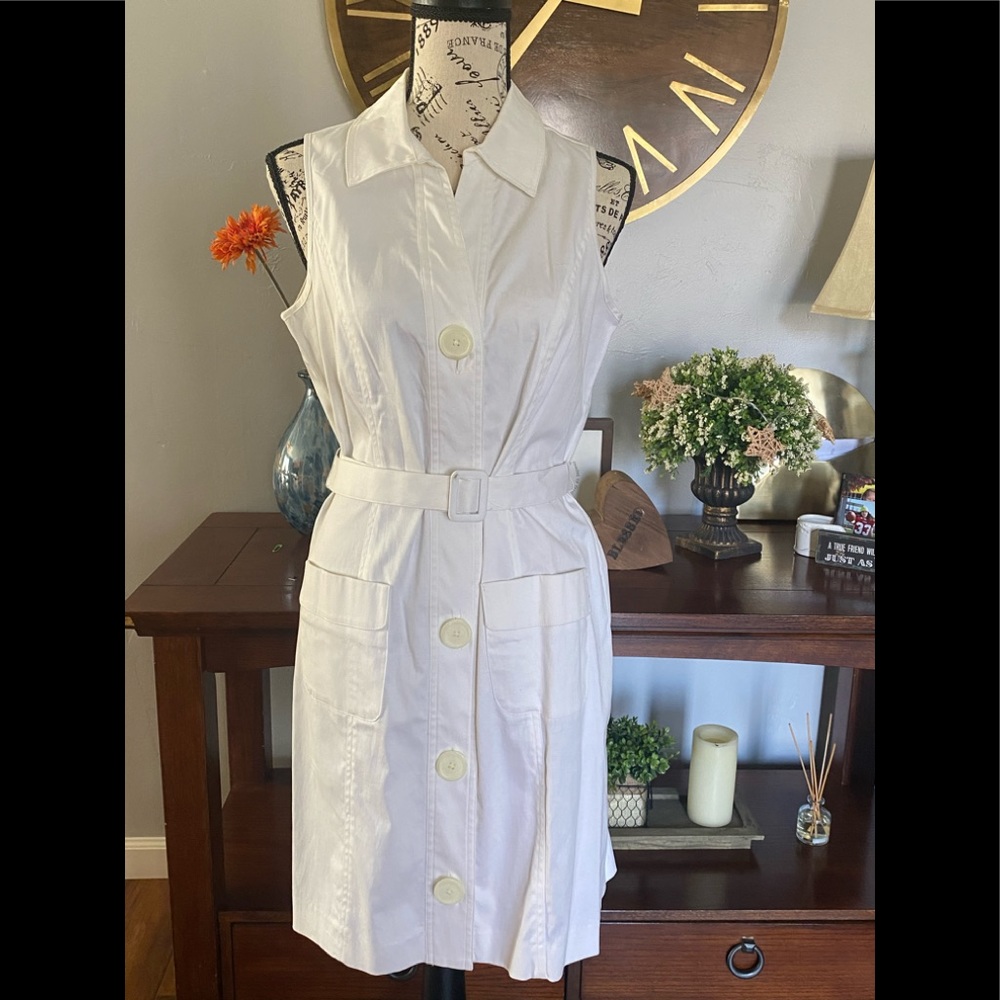 Casual sleeveless bottom down dress